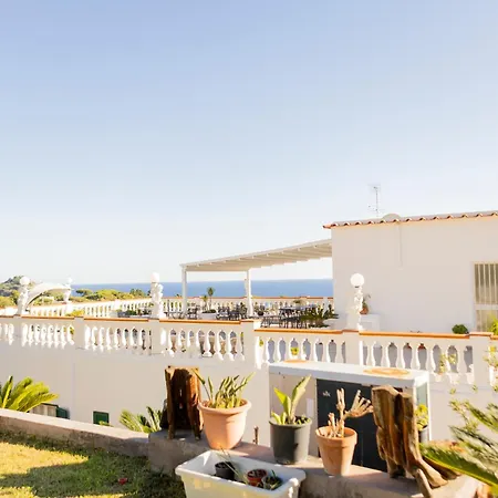 Natalina Oda ve Kahvaltı