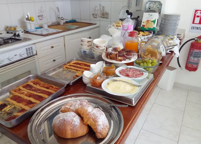 Alojamento de Acomodação e Pequeno-almoço Natalina Forio di Ischia