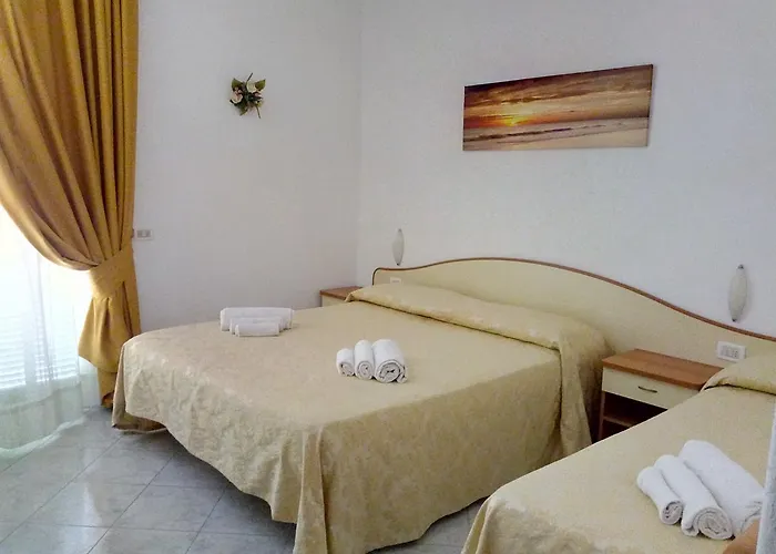 Alojamento de Acomodação e Pequeno-almoço Natalina Forio di Ischia